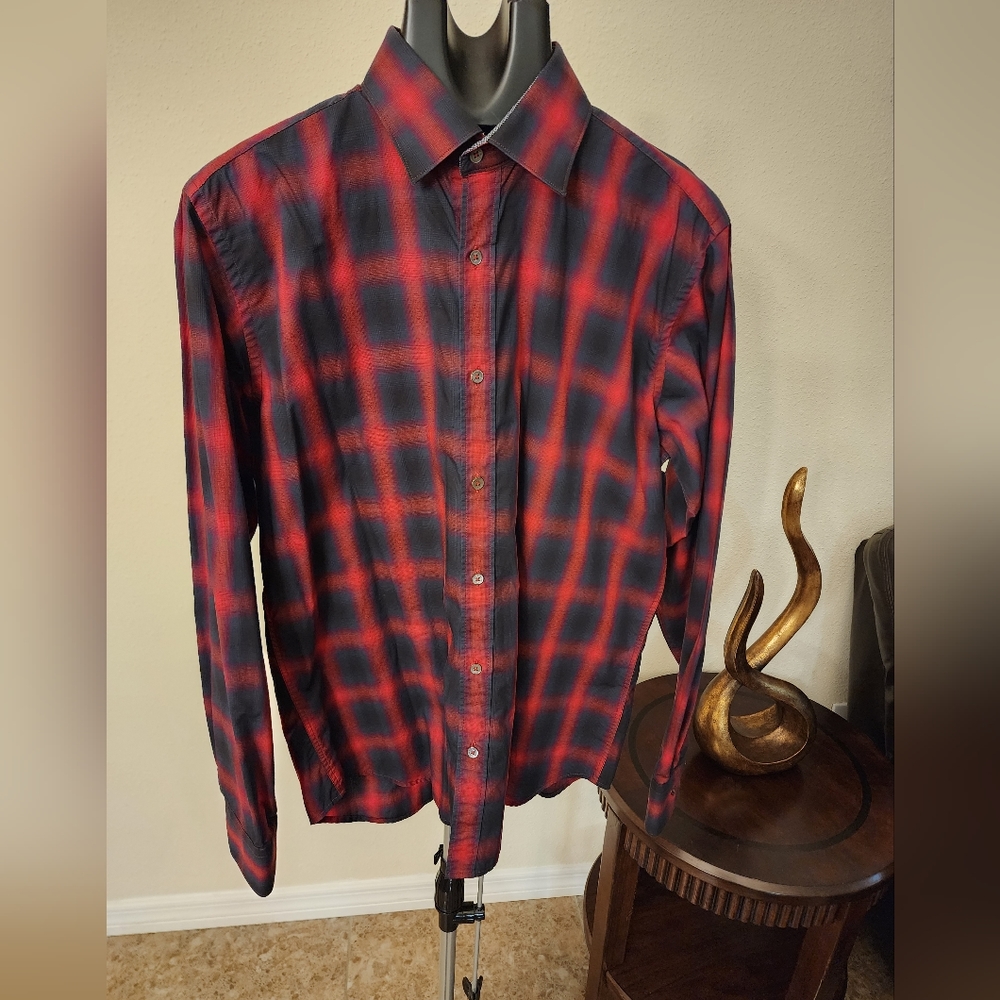 BUGATCHI men long sleeve buttons down shirt.